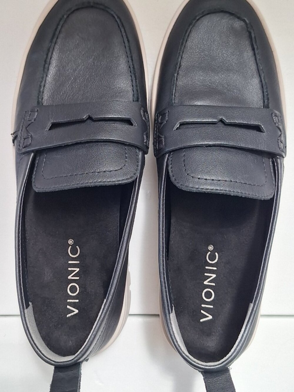 Vionic Uptown Loafers - Black 6.5M - Picture 7 of 9